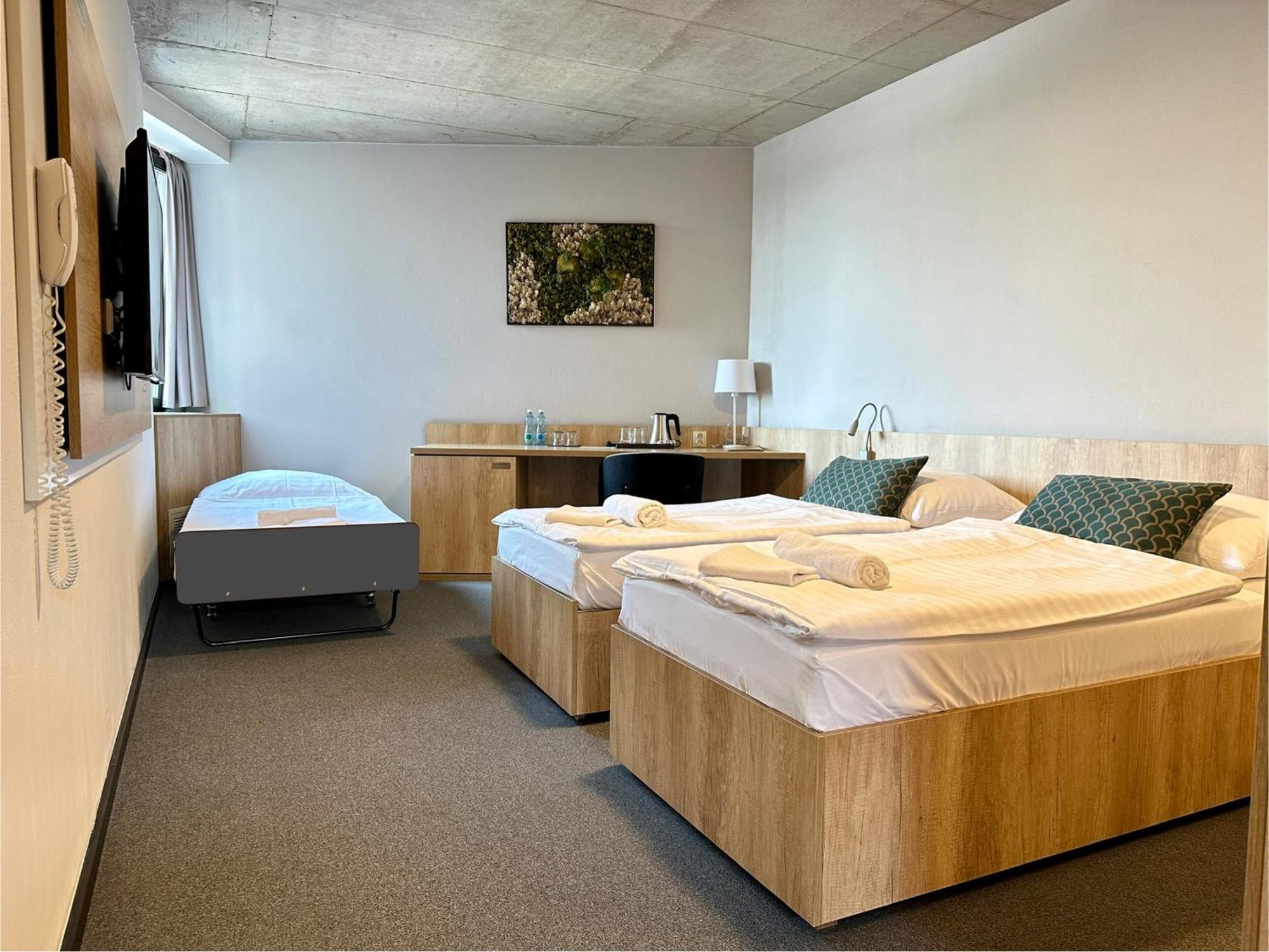 Hotel D1 Ostrovačice Esterno foto